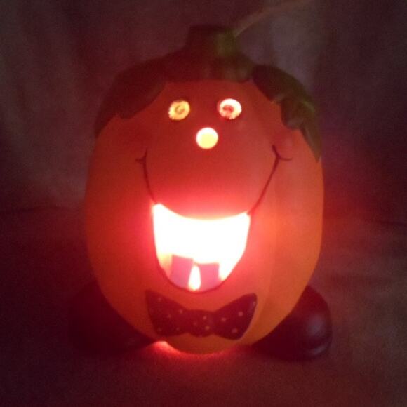 Vintage Ceramic Halloween Pumpkin Toothy Underbite Smile Bowtie 5.5" - Picture 4 of 9